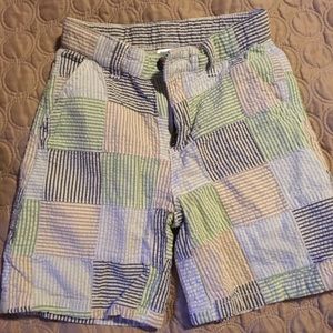 Adorable Old Navy seer sucker pin stripe shorts